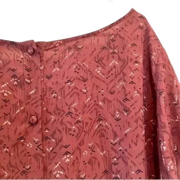 TORRID Abbey Georgette Button Back
Short Sleeve Blouse sizr 2X - Picture 5 of 5